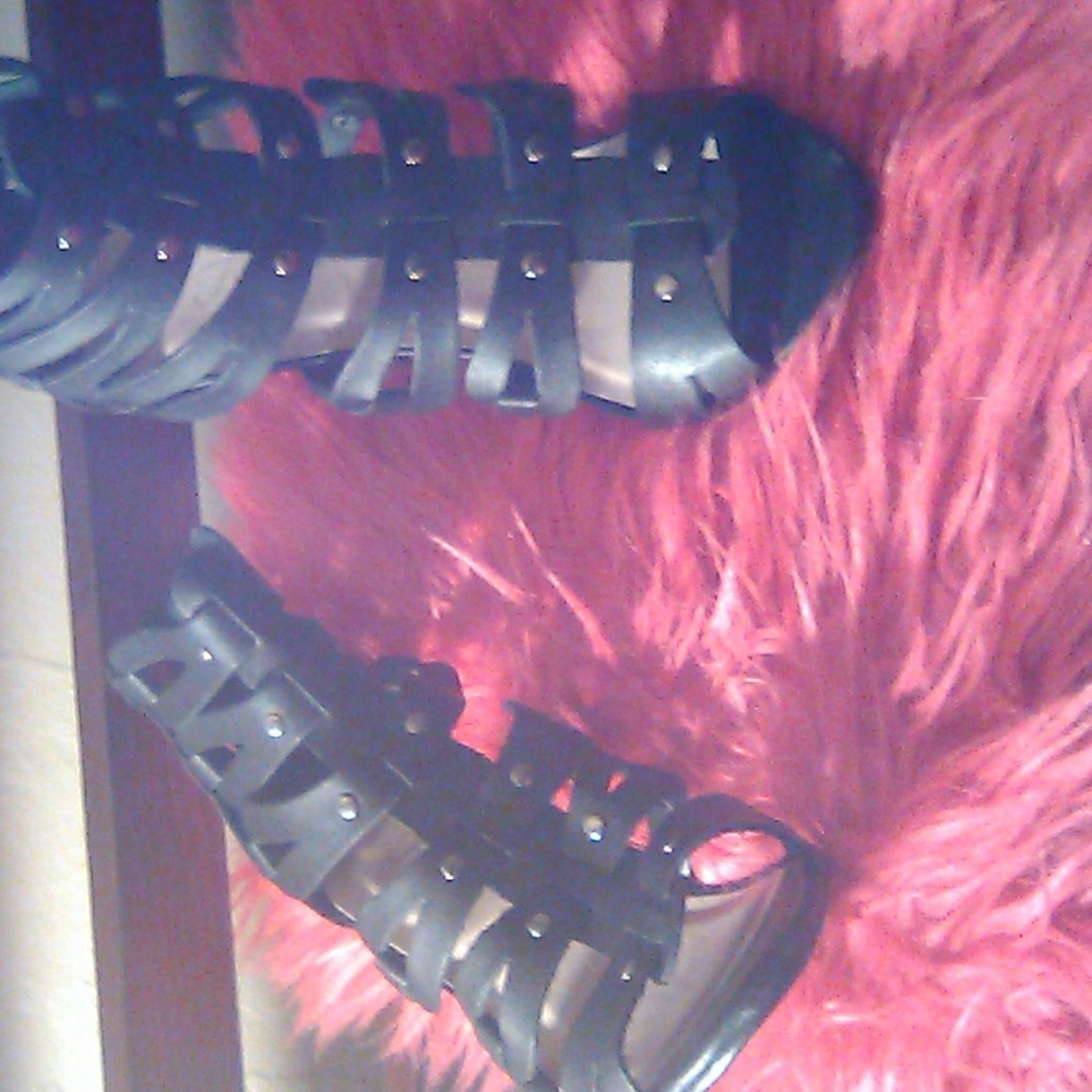 Heels - Picture 5 of 7